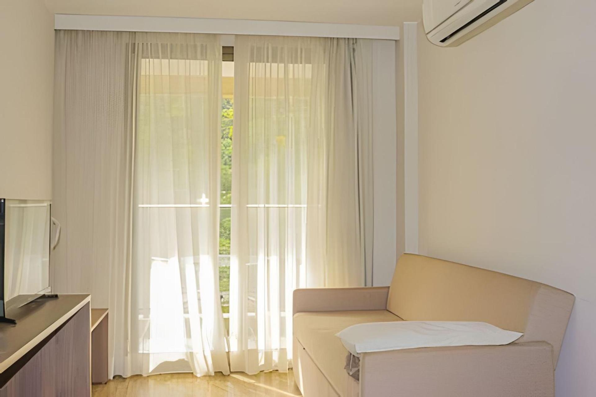 Apartamento Flat Vpm - Cozinha, Varanda, Ar Cond, Estacionamento, Cama Queen, Vista Incrivel, 400mb Wi-fi, Tv Smart, Servicos De Streaming, Ducha Forte, Proximo A Barra Da Tijuca E Recreio, 10min De Carro Da Río de Janeiro