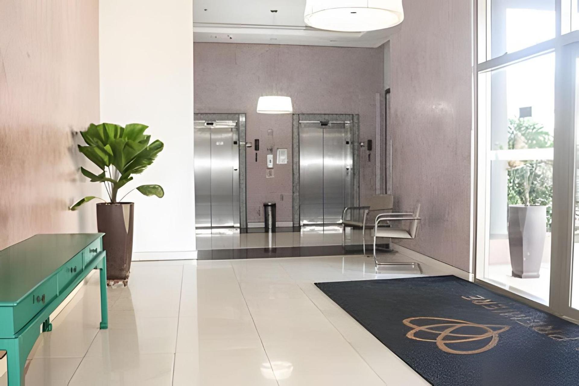 Flat Vpm - Cozinha, Varanda, Ar Cond, Estacionamento, Cama Queen, Vista Incrivel, 400mb Wi-fi, Tv Smart, Servicos De Streaming, Ducha Forte, Proximo A Barra Da Tijuca E Recreio, 10min De Carro Da * Río de Janeiro
