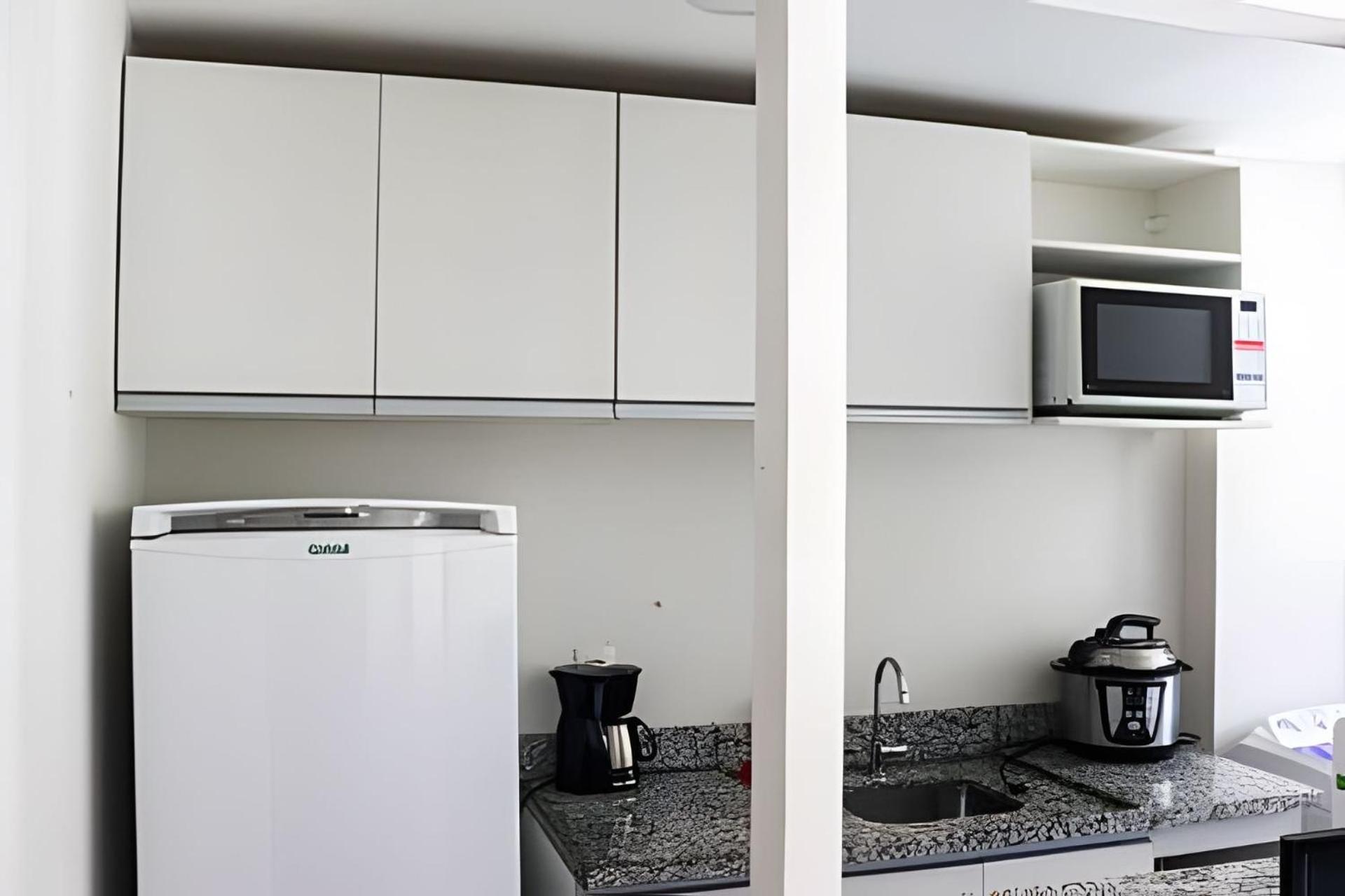 Flat Vpm - Cozinha, Varanda, Ar Cond, Estacionamento, Cama Queen, Vista Incrivel, 400mb Wi-fi, Tv Smart, Servicos De Streaming, Ducha Forte, Proximo A Barra Da Tijuca E Recreio, 10min De Carro Da Apartamento Río de Janeiro
