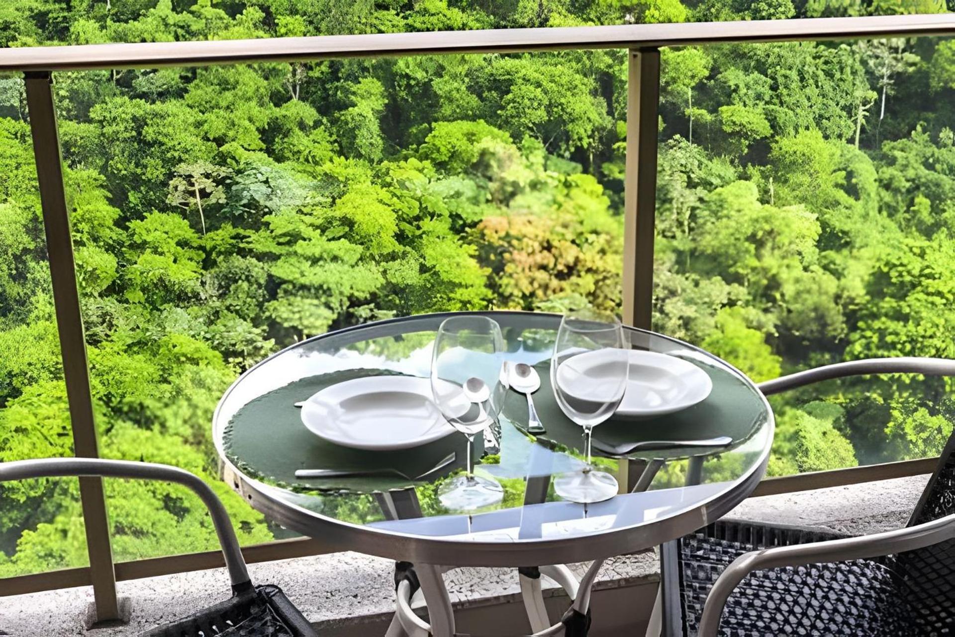 Flat Vpm - Cozinha, Varanda, Ar Cond, Estacionamento, Cama Queen, Vista Incrivel, 400mb Wi-fi, Tv Smart, Servicos De Streaming, Ducha Forte, Proximo A Barra Da Tijuca E Recreio, 10min De Carro Da Río de Janeiro